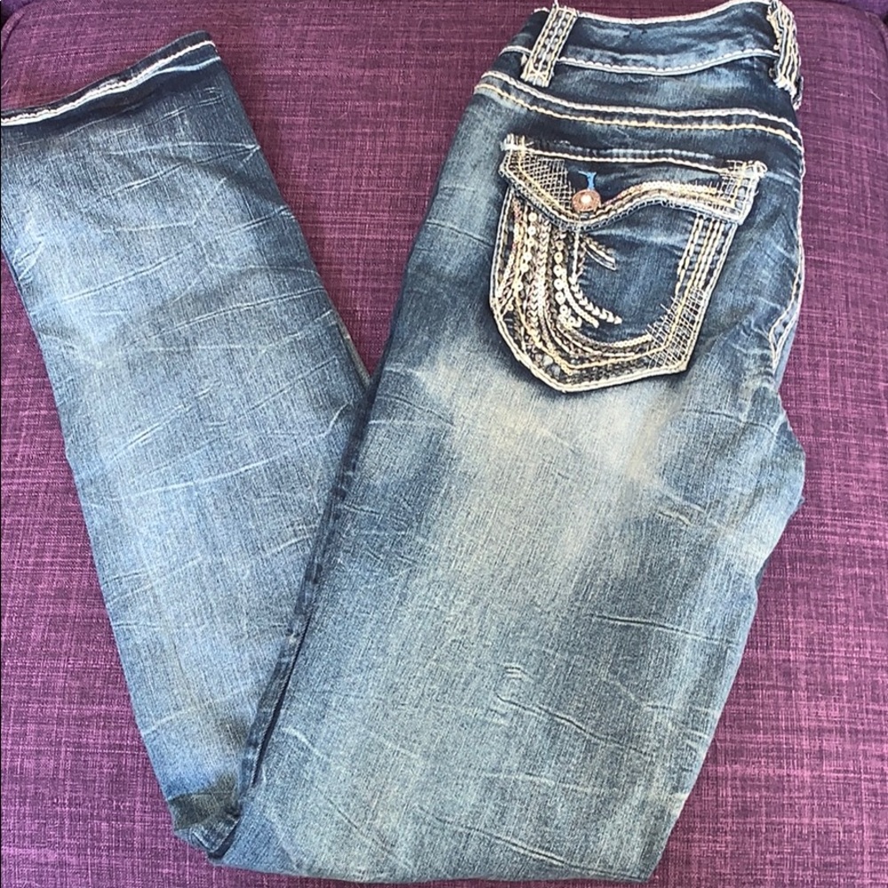 Ariya Jeans